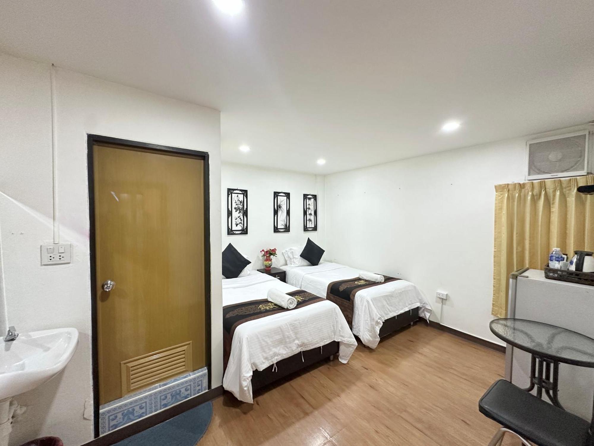 Longzhu Guesthouse Bangkok Eksteriør billede